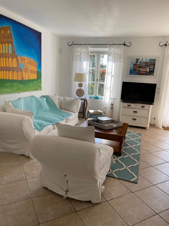 Charmantes Haus Im Golf Club Saint Tropez Zewnętrze zdjęcie