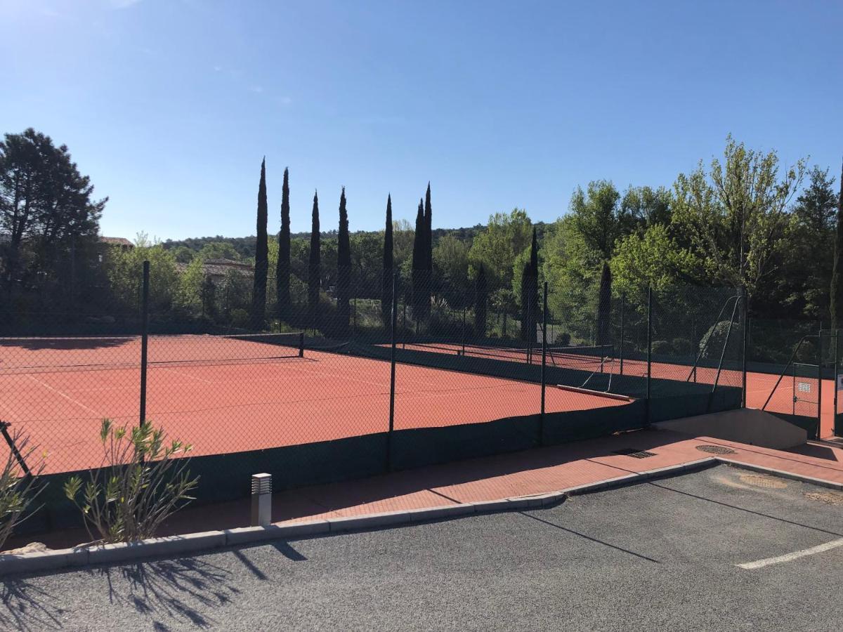 Charmantes Haus Im Golf Club Saint Tropez Zewnętrze zdjęcie