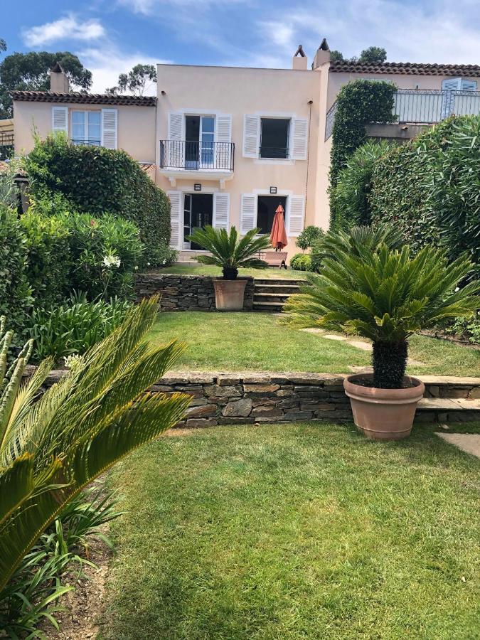 Charmantes Haus Im Golf Club Saint Tropez Zewnętrze zdjęcie