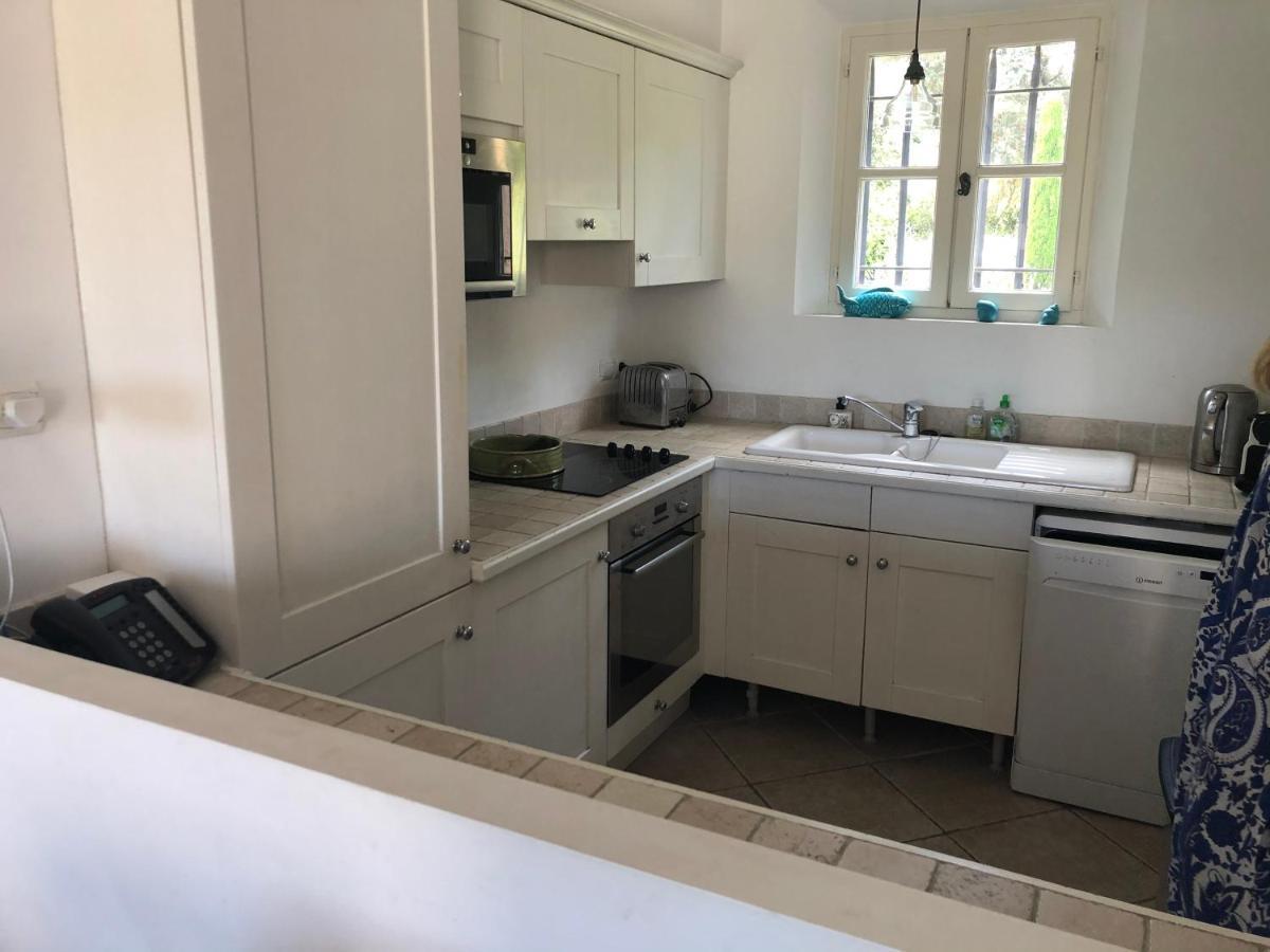 Charmantes Haus Im Golf Club Saint Tropez Zewnętrze zdjęcie