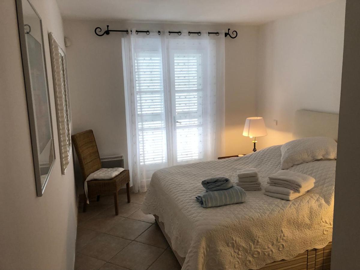 Charmantes Haus Im Golf Club Saint Tropez Zewnętrze zdjęcie