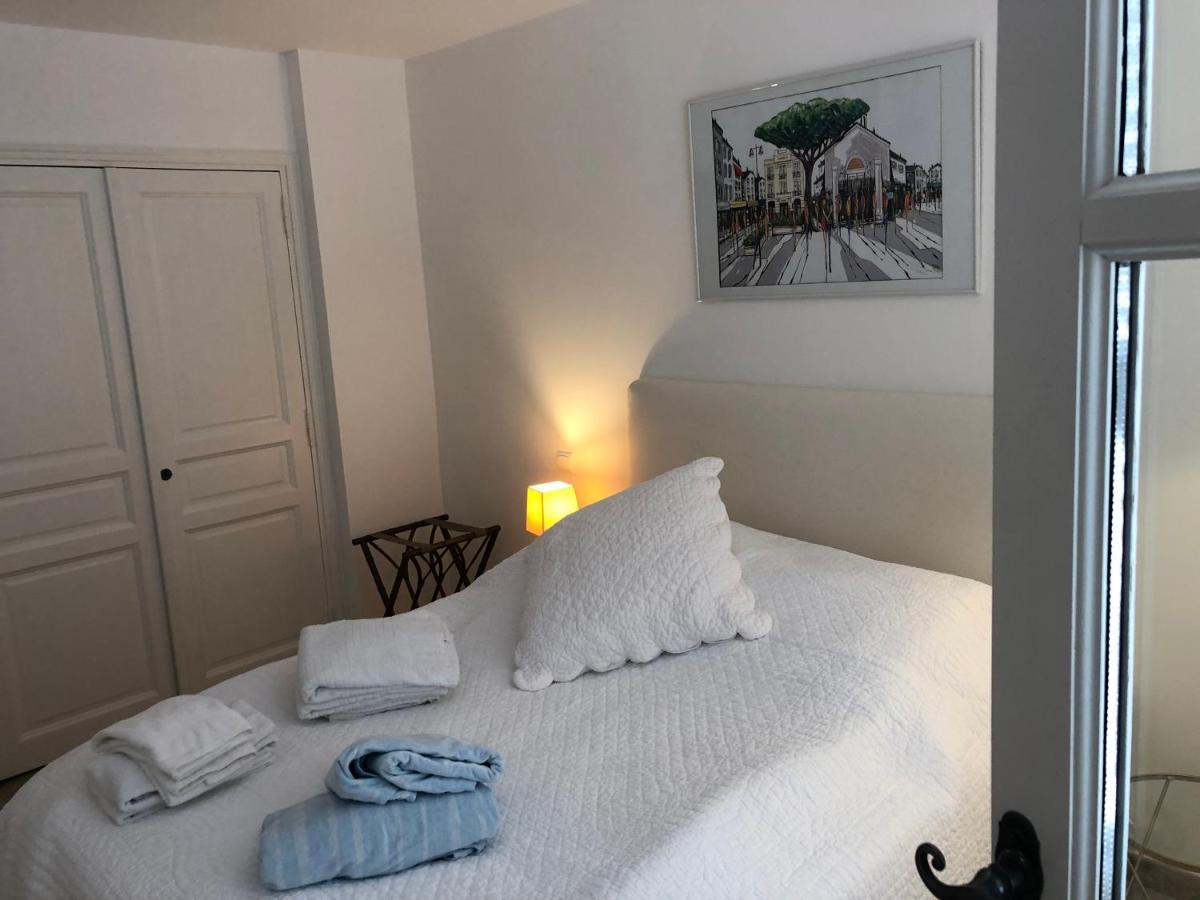 Charmantes Haus Im Golf Club Saint Tropez Zewnętrze zdjęcie