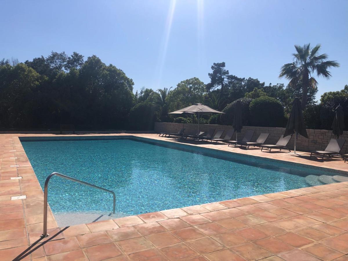 Charmantes Haus Im Golf Club Saint Tropez Zewnętrze zdjęcie