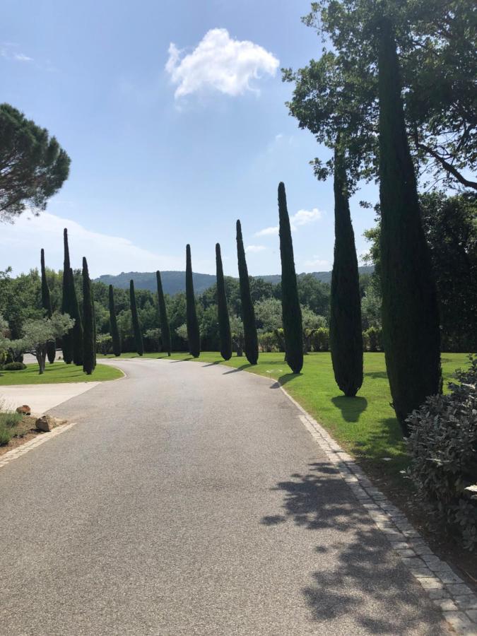 Charmantes Haus Im Golf Club Saint Tropez Zewnętrze zdjęcie