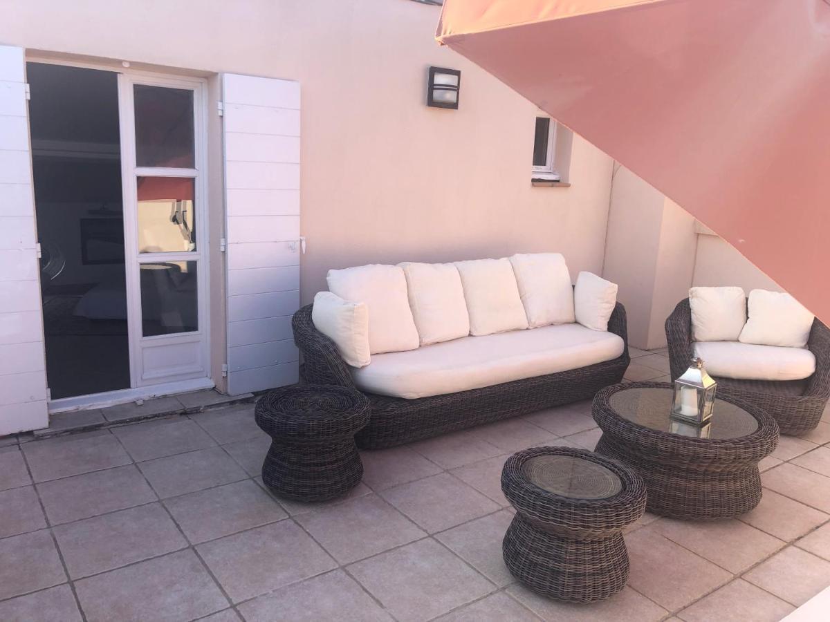 Charmantes Haus Im Golf Club Saint Tropez Zewnętrze zdjęcie